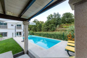 Charming villa in Cividade, 150 m² with private pool
